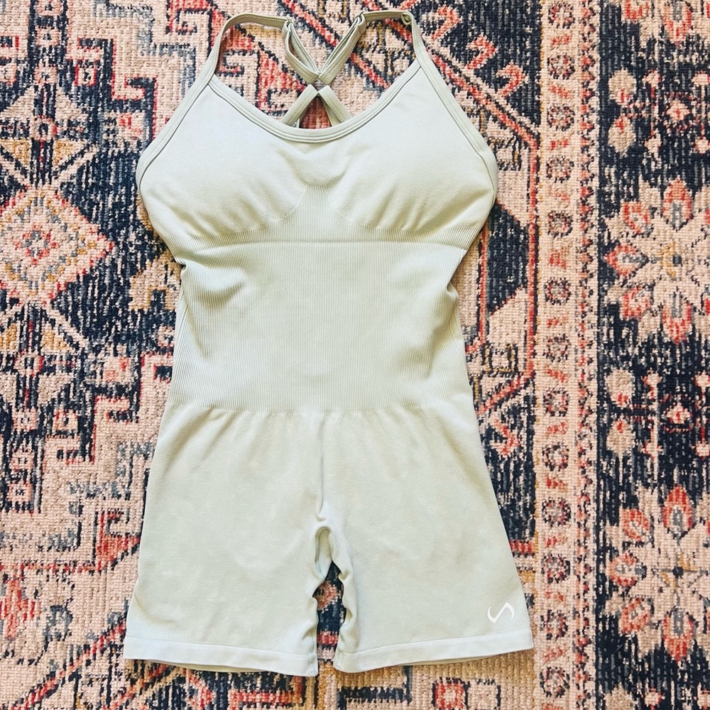 Tlf gym bodysuit women’s Size Small